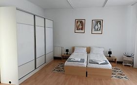 Apartament Little John